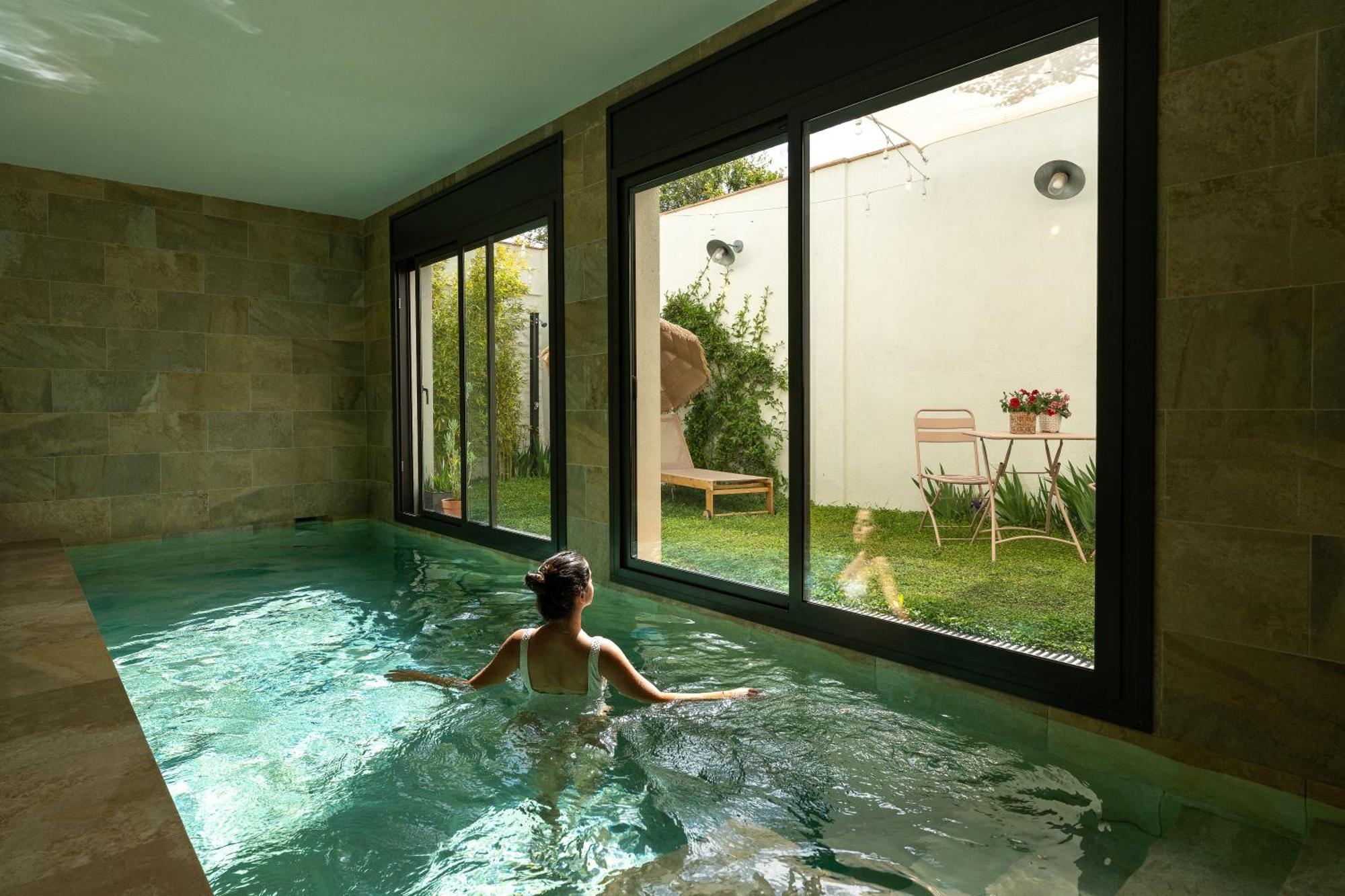 דירות פיגוארז Loft Con Piscina Climatizada De Agua Salada Y Parking En El Centro De Figueres מראה חיצוני תמונה