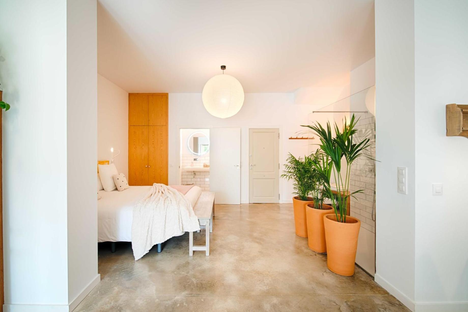 דירות פיגוארז Loft Con Piscina Climatizada De Agua Salada Y Parking En El Centro De Figueres מראה חיצוני תמונה
