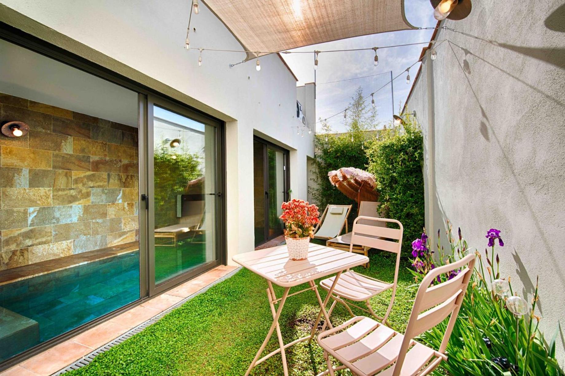 דירות פיגוארז Loft Con Piscina Climatizada De Agua Salada Y Parking En El Centro De Figueres מראה חיצוני תמונה